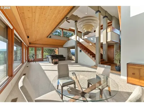 339 Oakview Drive Roseburg OR 97471