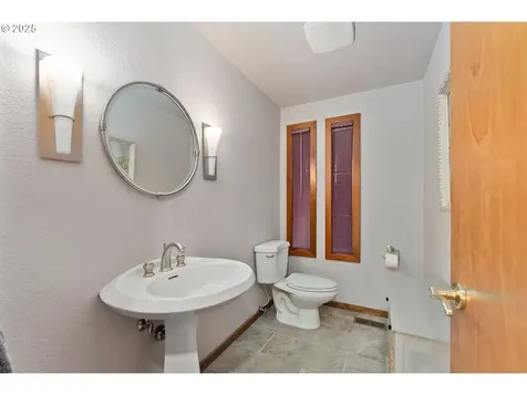 339 Oakview Drive Roseburg OR 97471