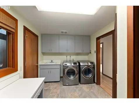 339 Oakview Drive Roseburg OR 97471