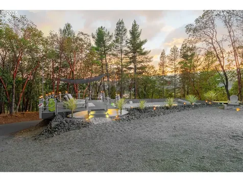 339 Oakview Drive Roseburg OR 97471