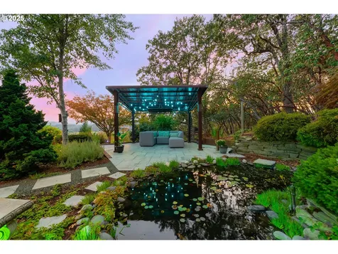 339 Oakview Drive Roseburg OR 97471