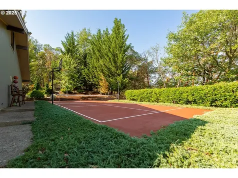 339 Oakview Drive Roseburg OR 97471