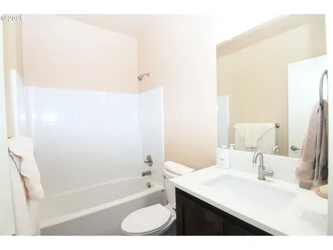 5009 NE 85th Street Vancouver WA 98665