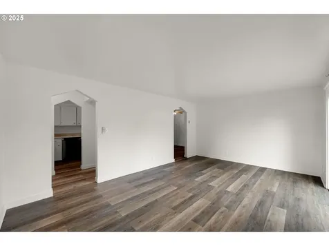 4655 Avalon Street Eugene OR 97402