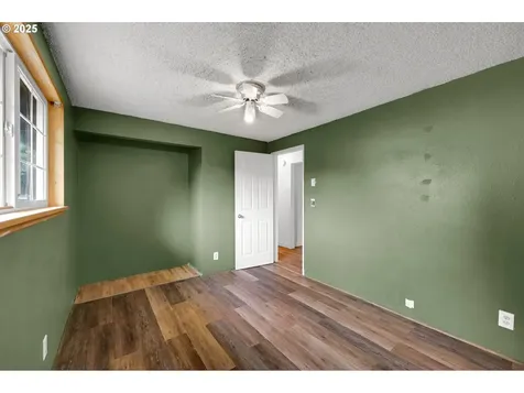 4655 Avalon Street Eugene OR 97402