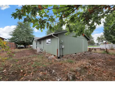 4655 Avalon Street Eugene OR 97402
