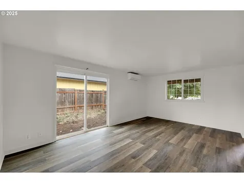 4655 Avalon Street Eugene OR 97402