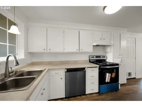 4655 Avalon Street Eugene OR 97402