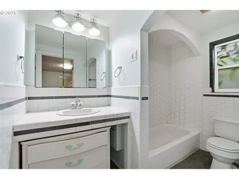 40 SE 133rd Avenue Portland OR 97233