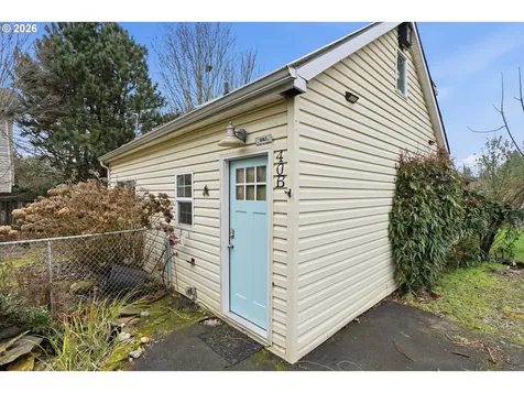 40 SE 133rd Avenue Portland OR 97233