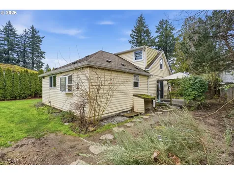 40 SE 133rd Avenue Portland OR 97233