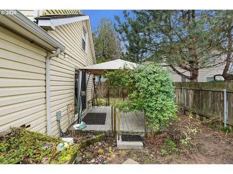 40 SE 133rd Avenue Portland OR 97233