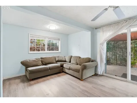40 SE 133rd Avenue Portland OR 97233