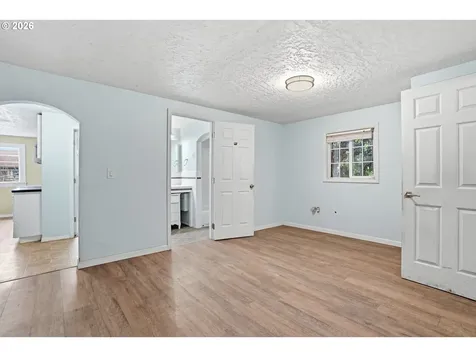 40 SE 133rd Avenue Portland OR 97233