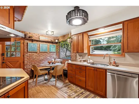 10235 NW Leahy Road Portland OR 97229