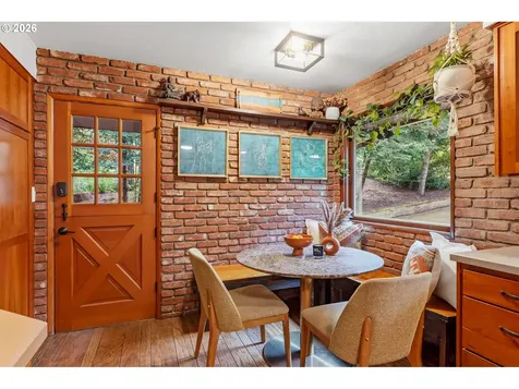 10235 NW Leahy Road Portland OR 97229