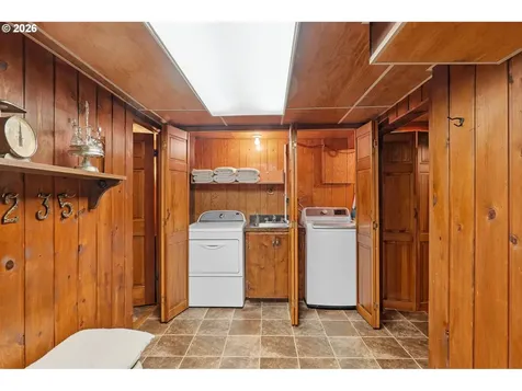 10235 NW Leahy Road Portland OR 97229