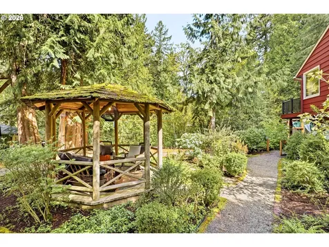 10235 NW Leahy Road Portland OR 97229
