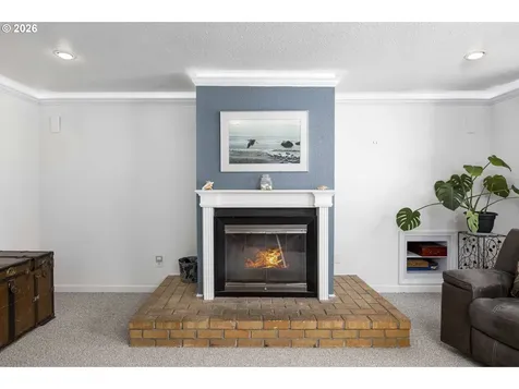 1528 NW Grove Street Roseburg OR 97471