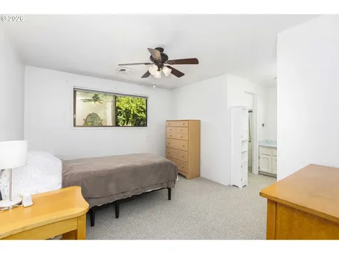 1528 NW Grove Street Roseburg OR 97471