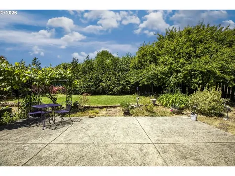 1528 NW Grove Street Roseburg OR 97471