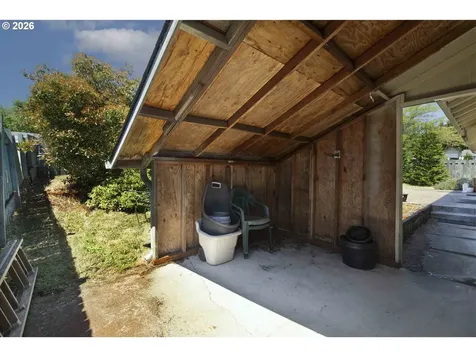 1528 NW Grove Street Roseburg OR 97471