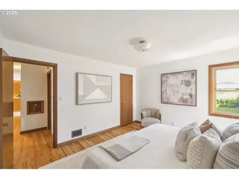 2830 SE 51st Avenue Portland OR 97206