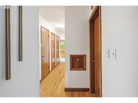 2830 SE 51st Avenue Portland OR 97206