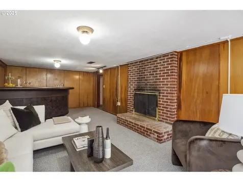 2830 SE 51st Avenue Portland OR 97206