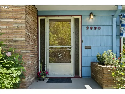 2830 SE 51st Avenue Portland OR 97206