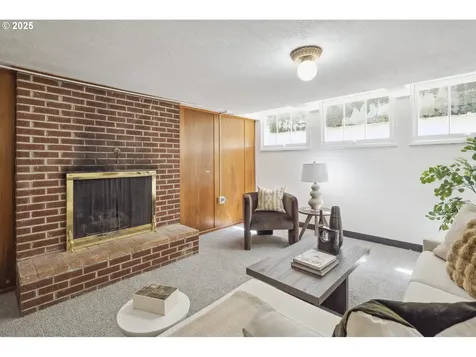 2830 SE 51st Avenue Portland OR 97206