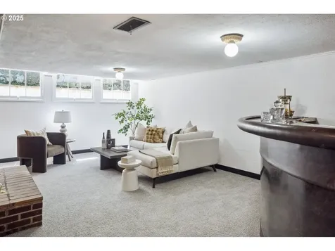 2830 SE 51st Avenue Portland OR 97206