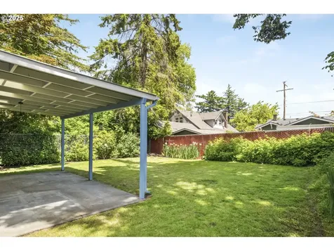 2830 SE 51st Avenue Portland OR 97206