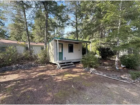 135 Driftwood Drive Florence OR 97439