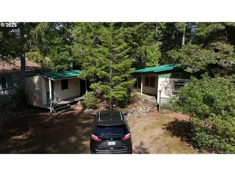 135 Driftwood Drive Florence OR 97439