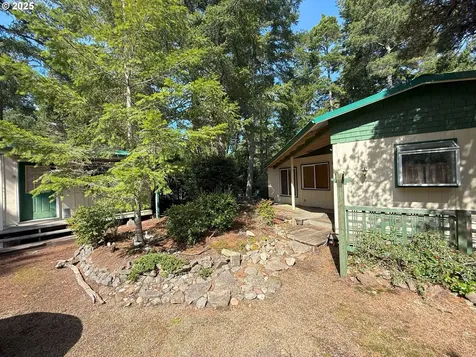 135 Driftwood Drive Florence OR 97439