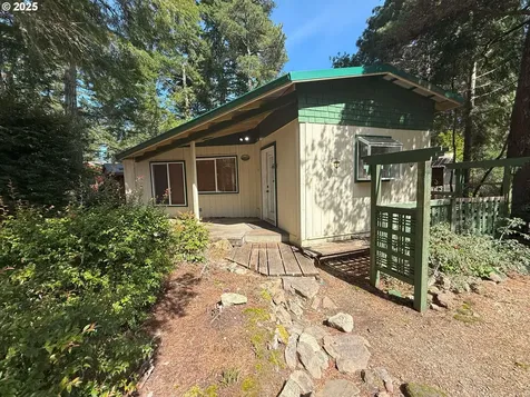 135 Driftwood Drive Florence OR 97439