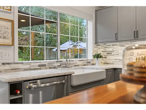 5875 Smoketree Drive SE Salem OR 97306