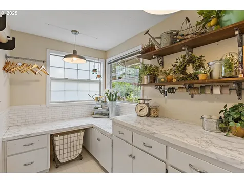 5875 Smoketree Drive SE Salem OR 97306