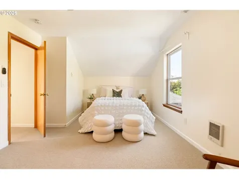 3911 NE Grand Avenue Portland OR 97212