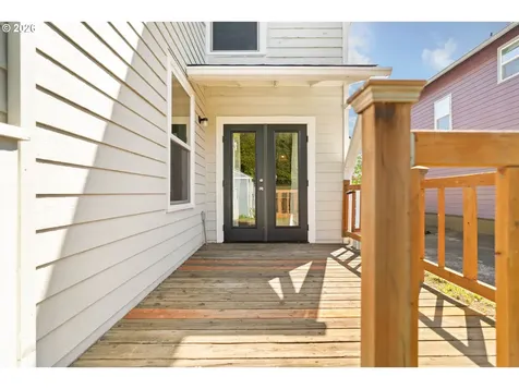 3911 NE Grand Avenue Portland OR 97212