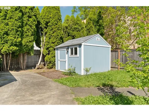 3911 NE Grand Avenue Portland OR 97212