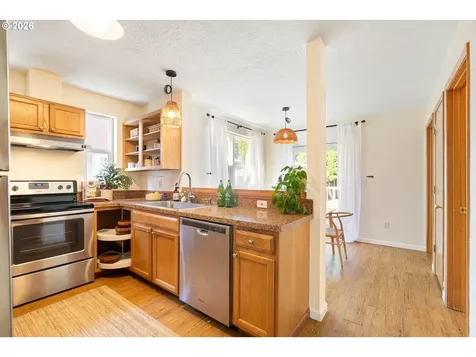 3911 NE Grand Avenue Portland OR 97212