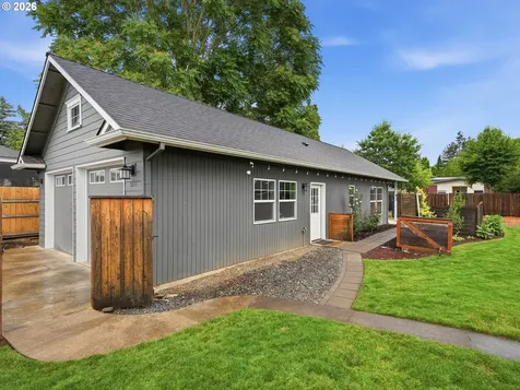 726 E Main Street Hillsboro OR 97123