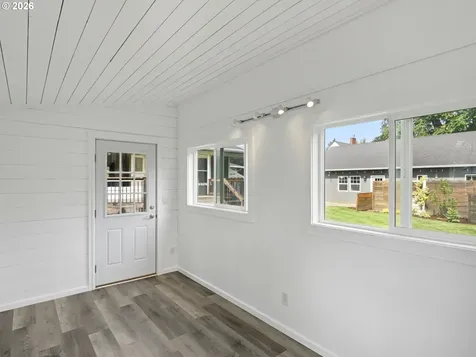 726 E Main Street Hillsboro OR 97123