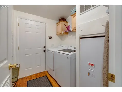 835 SE 1st Avenue Canby OR 97013