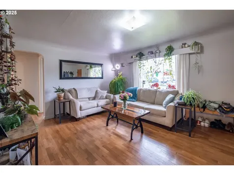 980 Cleveland Street Lebanon OR 97355