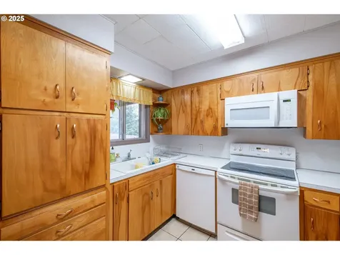 980 Cleveland Street Lebanon OR 97355