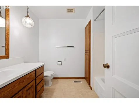 28974 Gimpl Hill Road Eugene OR 97402