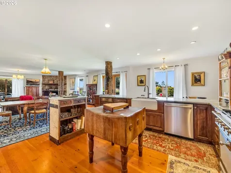 4930 Fairway Avenue Gearhart OR 97138